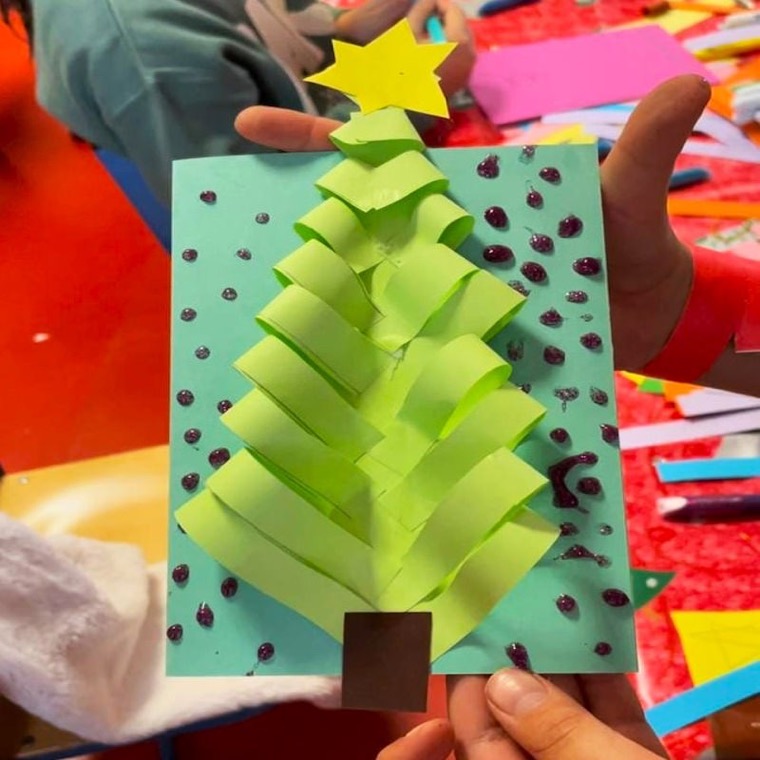Kinderprogramm – Basteln, Puppentheater und der Besuch des Nikolaus.