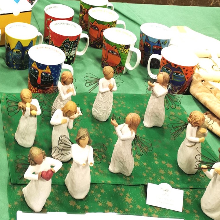 Ausgefallene Geschenkideen – Handgemachte Unikate und Besonderes in der großen Halle.